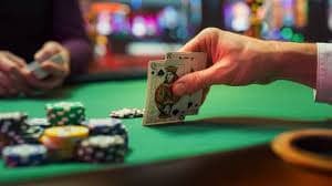 Hood vs Wolf live-dealer table at db dausbet with multiple camera angles